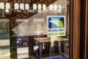 Bilde av Miljøfyrtårnklistremerke på glassdør