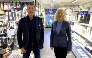 Ann-Kristin og Harald Jachwitz Andersen i Jernia butikk